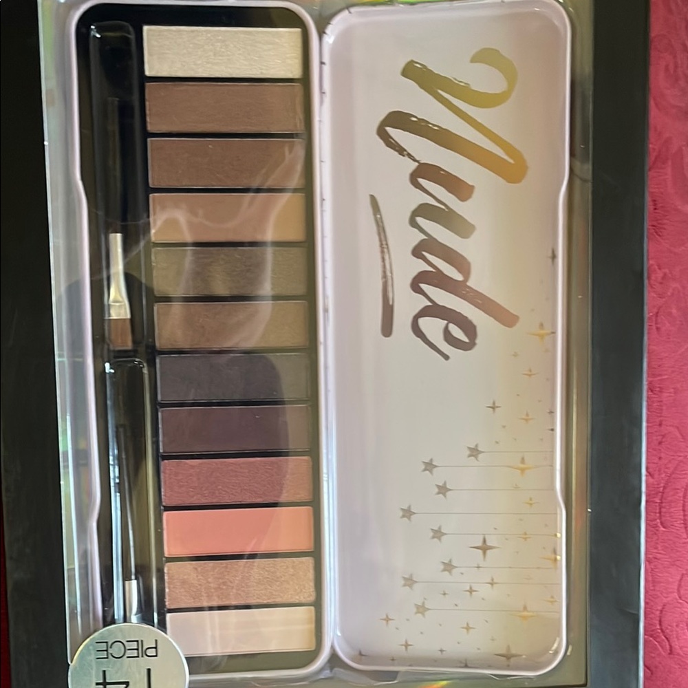 Nude Eyeshadow Palette